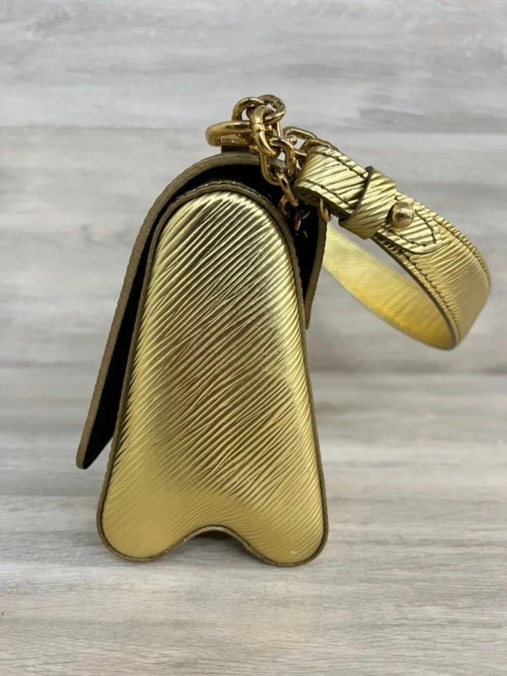 Louis Vuitton Metallic Gold Epi Leather Twist PM Bag - Authentic (PO1014242)